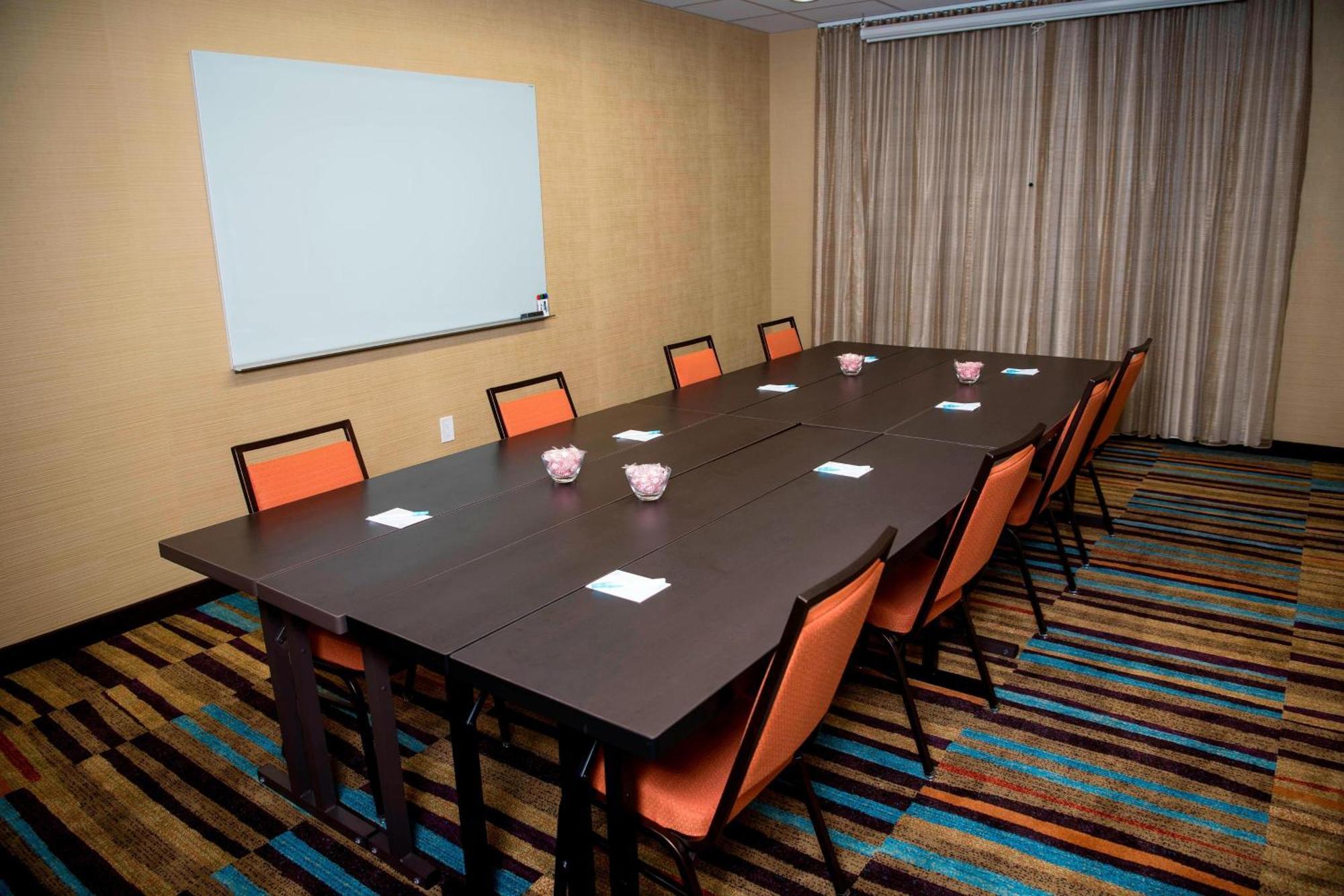 Fairfield Inn & Suites By Marriott Cincinnati Uptown/University Area Екстер'єр фото