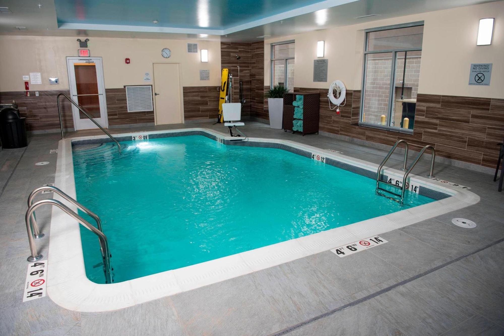 Fairfield Inn & Suites By Marriott Cincinnati Uptown/University Area Екстер'єр фото