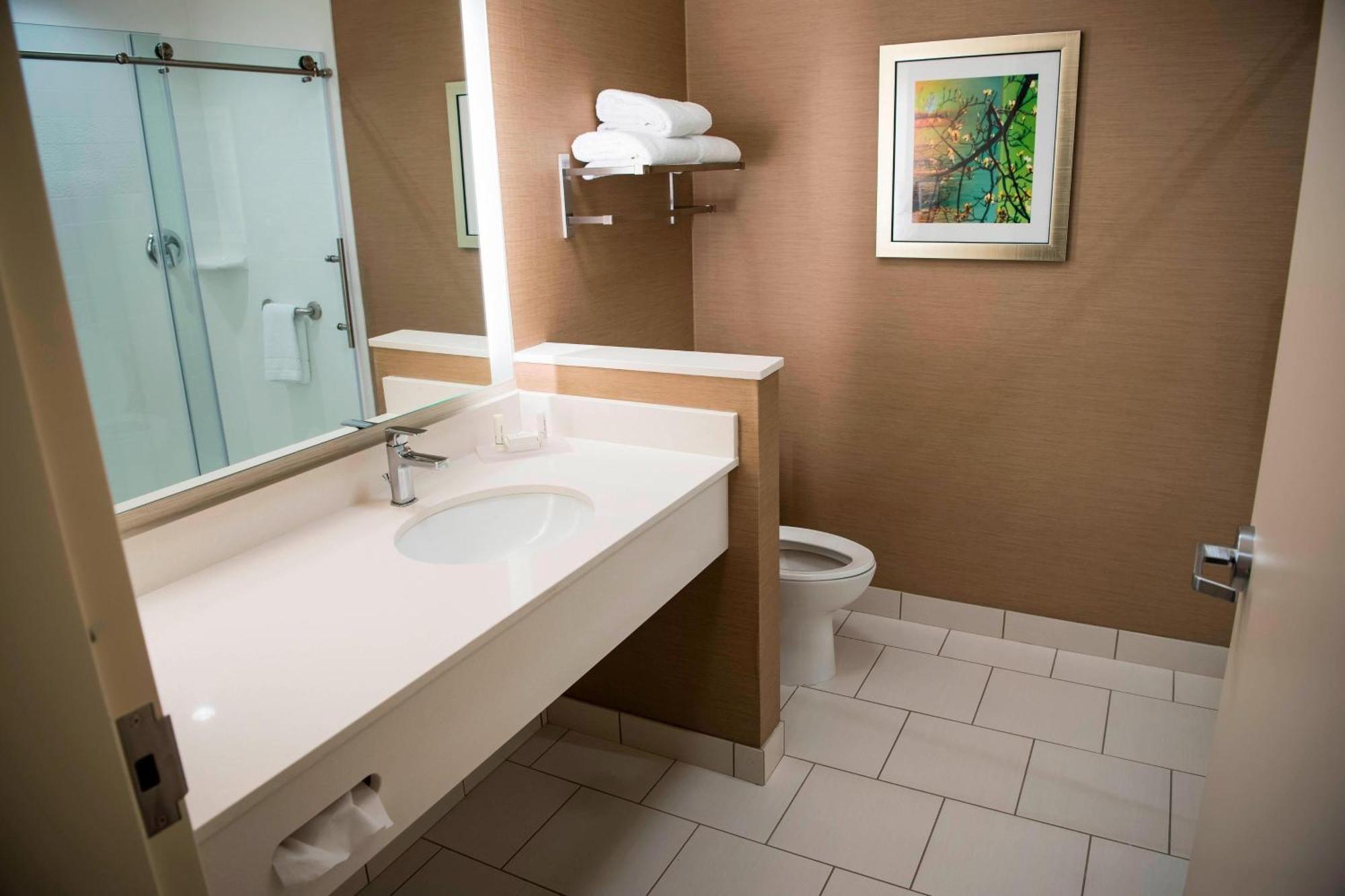 Fairfield Inn & Suites By Marriott Cincinnati Uptown/University Area Екстер'єр фото